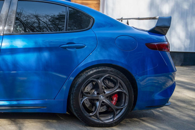 Used 2020 Alfa Romeo Giulia Quadrifoglio w/ Nero Edizione image 5