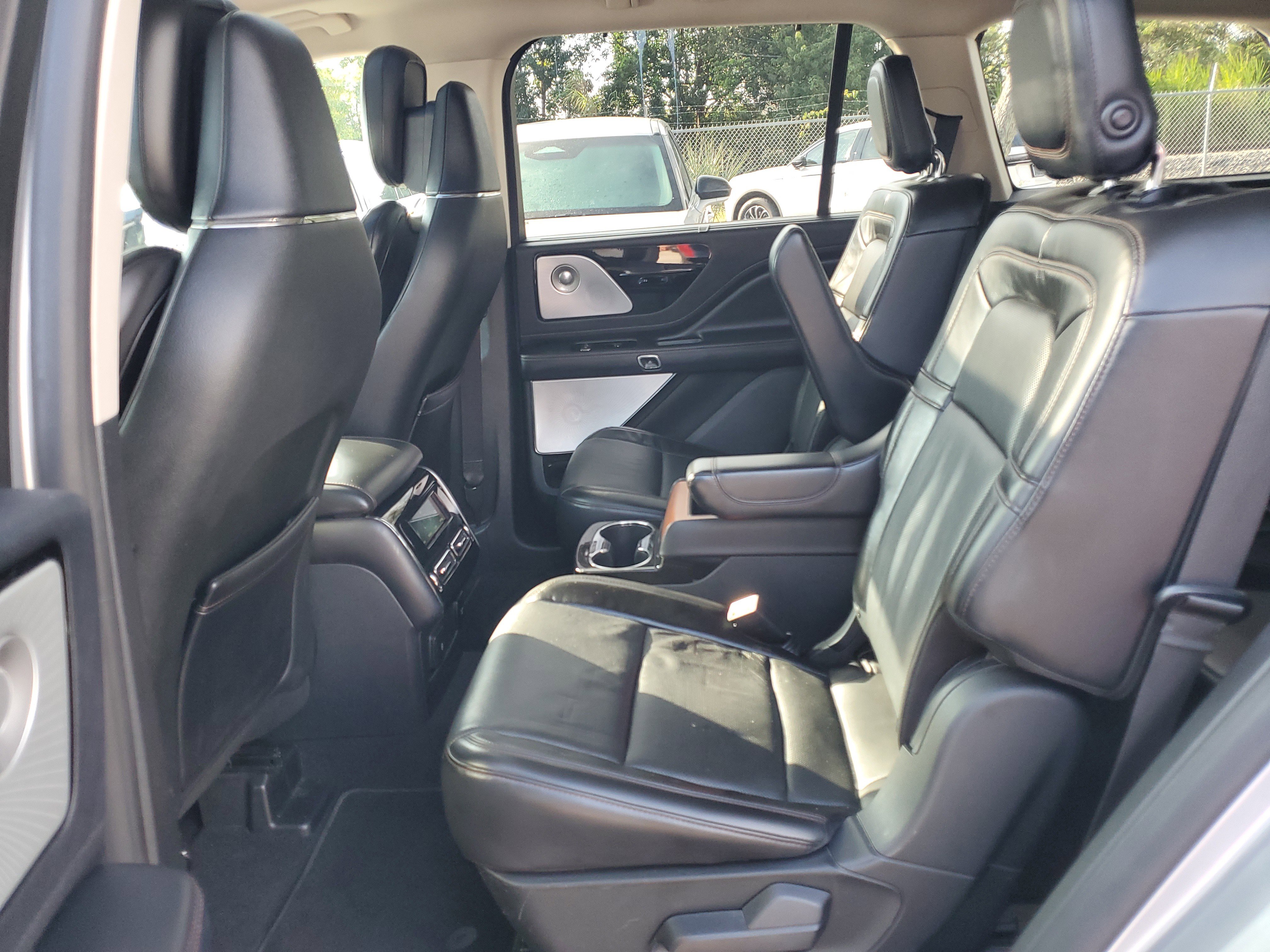 Certified 2020 Lincoln Aviator Reserve w/ Equipment Group 201A image 11