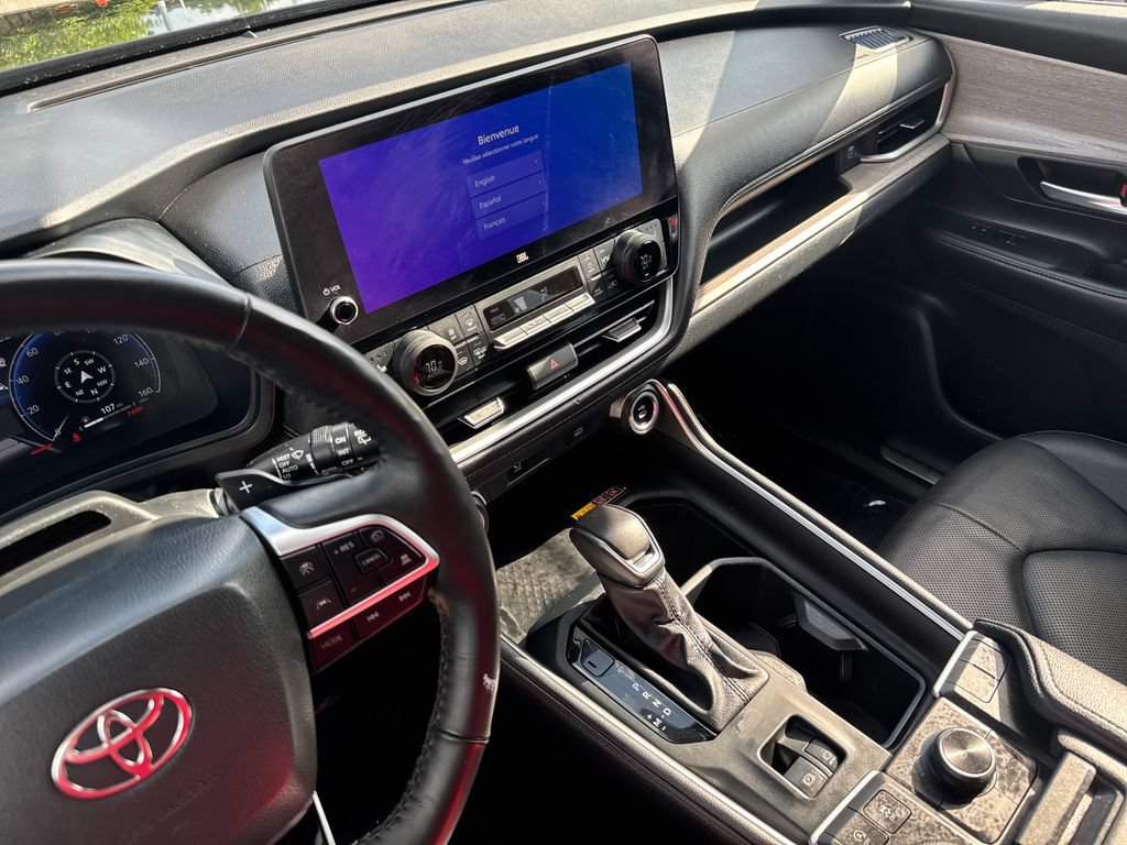 Used 2024 Toyota Grand Highlander AWD image 23