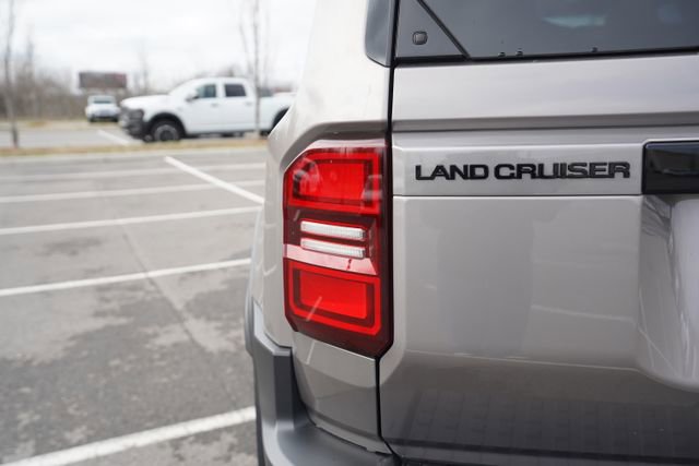 Used 2025 Toyota Land Cruiser w/ Premium Package image 39