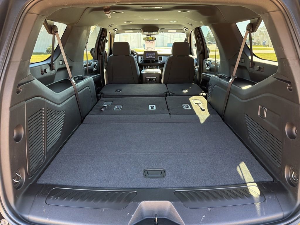 Used 2023 Chevrolet Suburban LS w/ Driver Alert Package image 8