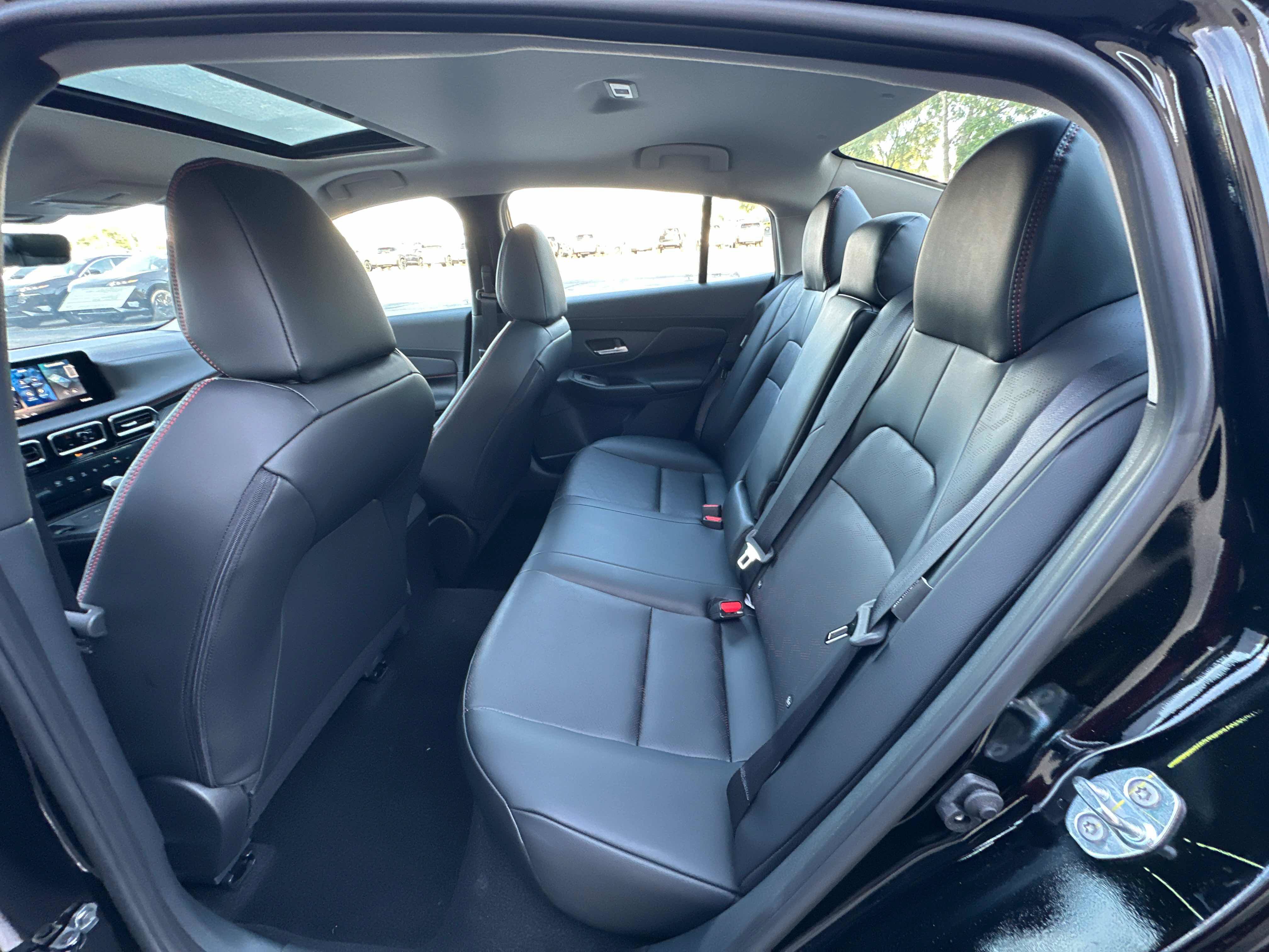New 2026 Nissan Sentra SR w/ SR Premium Package FWD image 27