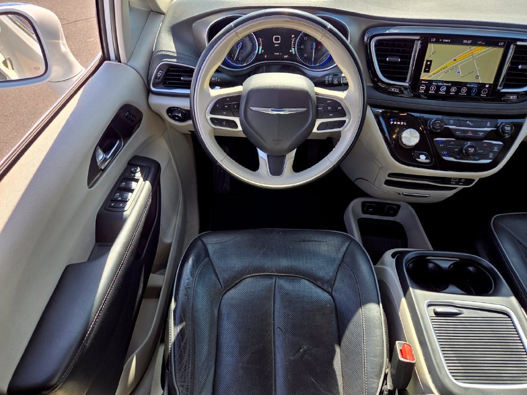 Used 2019 Chrysler Pacifica Limited FWD image 17