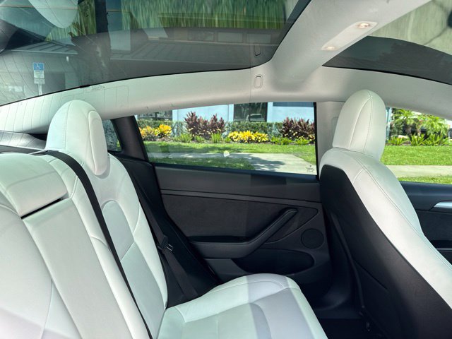 Used 2023 Tesla Model 3 Standard Range RWD image 15