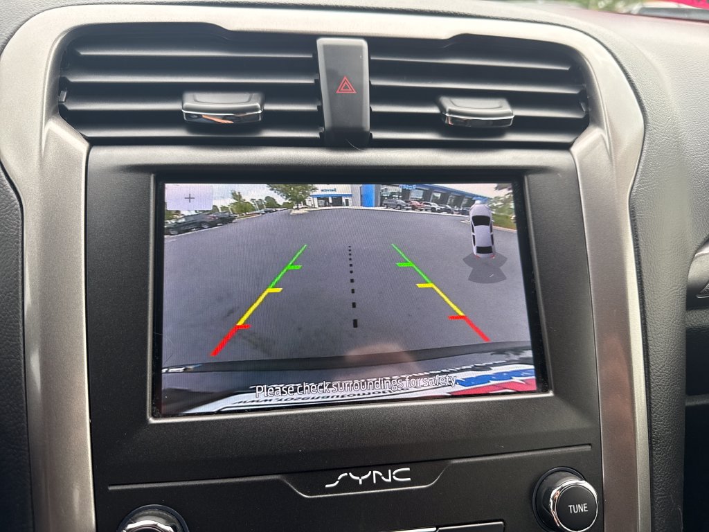 Used 2020 Ford Fusion SE FWD image 30