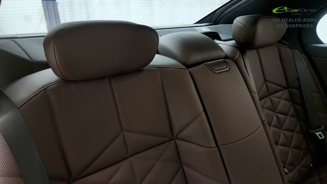 Used 2026 BMW 740i RWD image 37