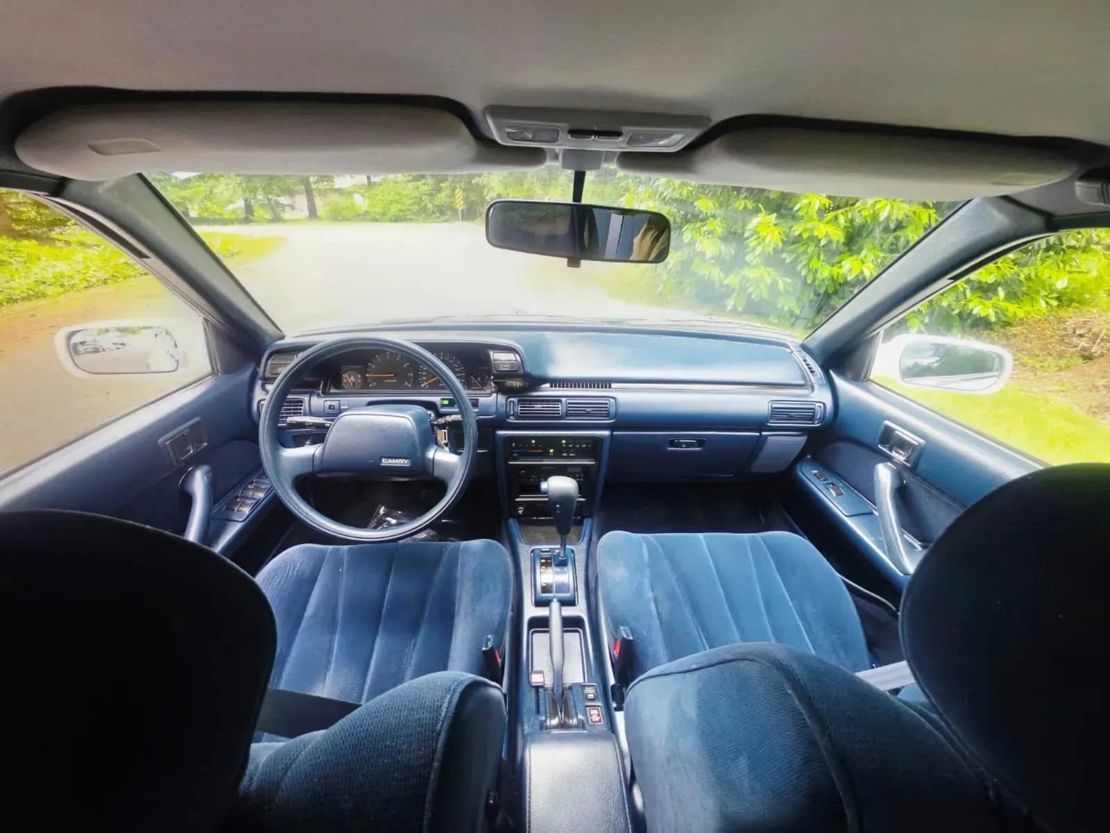 Used 1990 Toyota Camry LE FWD image 12
