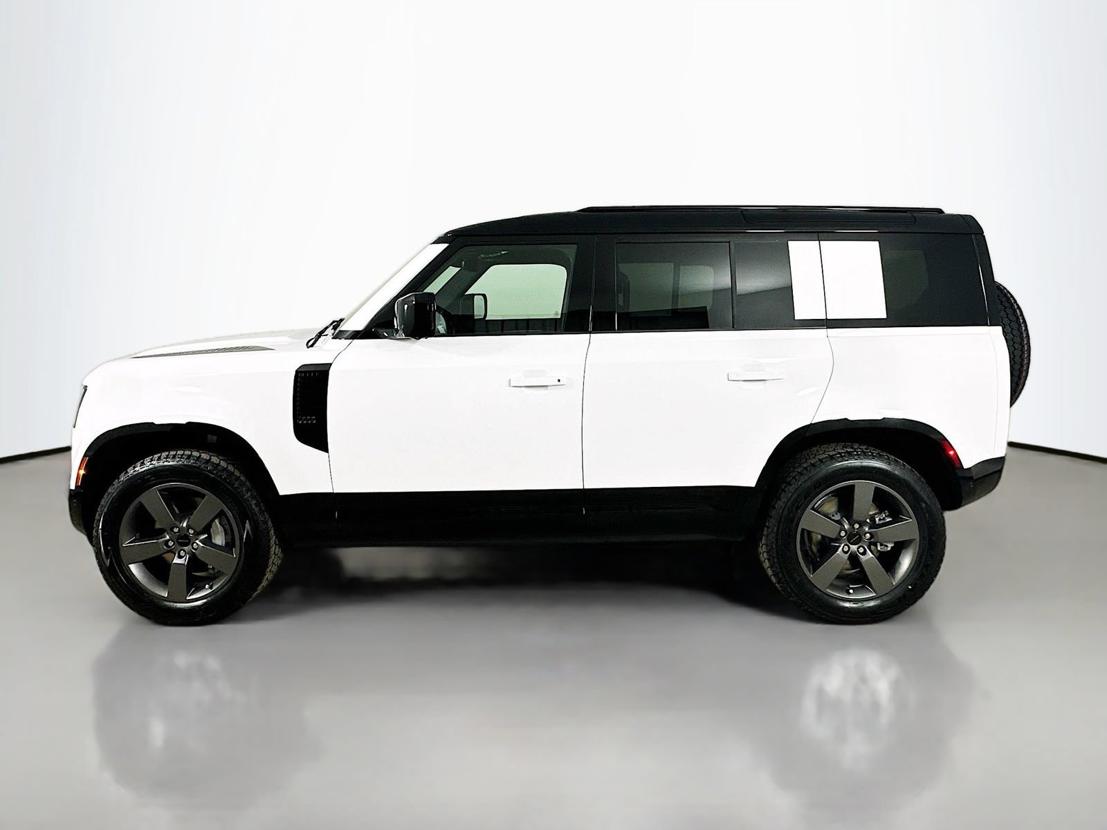 Used 2026 Land Rover Defender 110 X-Dynamic SE AWD/4WD image 8