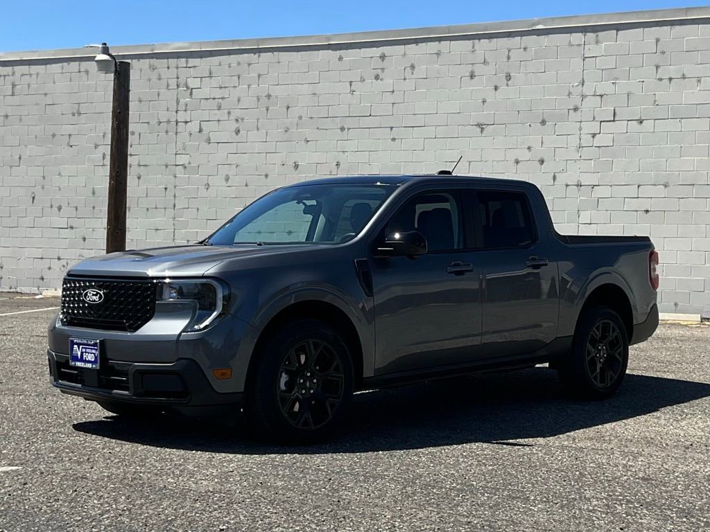 Used 2025 Ford Maverick Lariat w/ Black Appearance Package AWD/4WD image 2