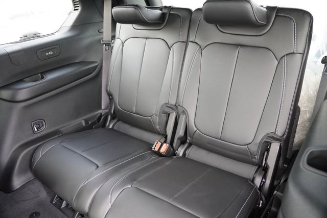 New 2026 Jeep Grand Cherokee L Limited image 12