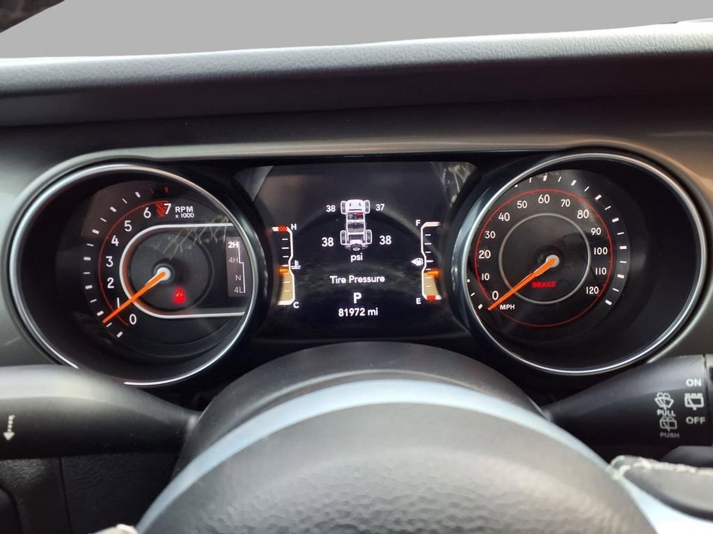 Used 2019 Jeep Wrangler Unlimited Sahara w/ Uconnect 4C Nav & Sound Group image 15