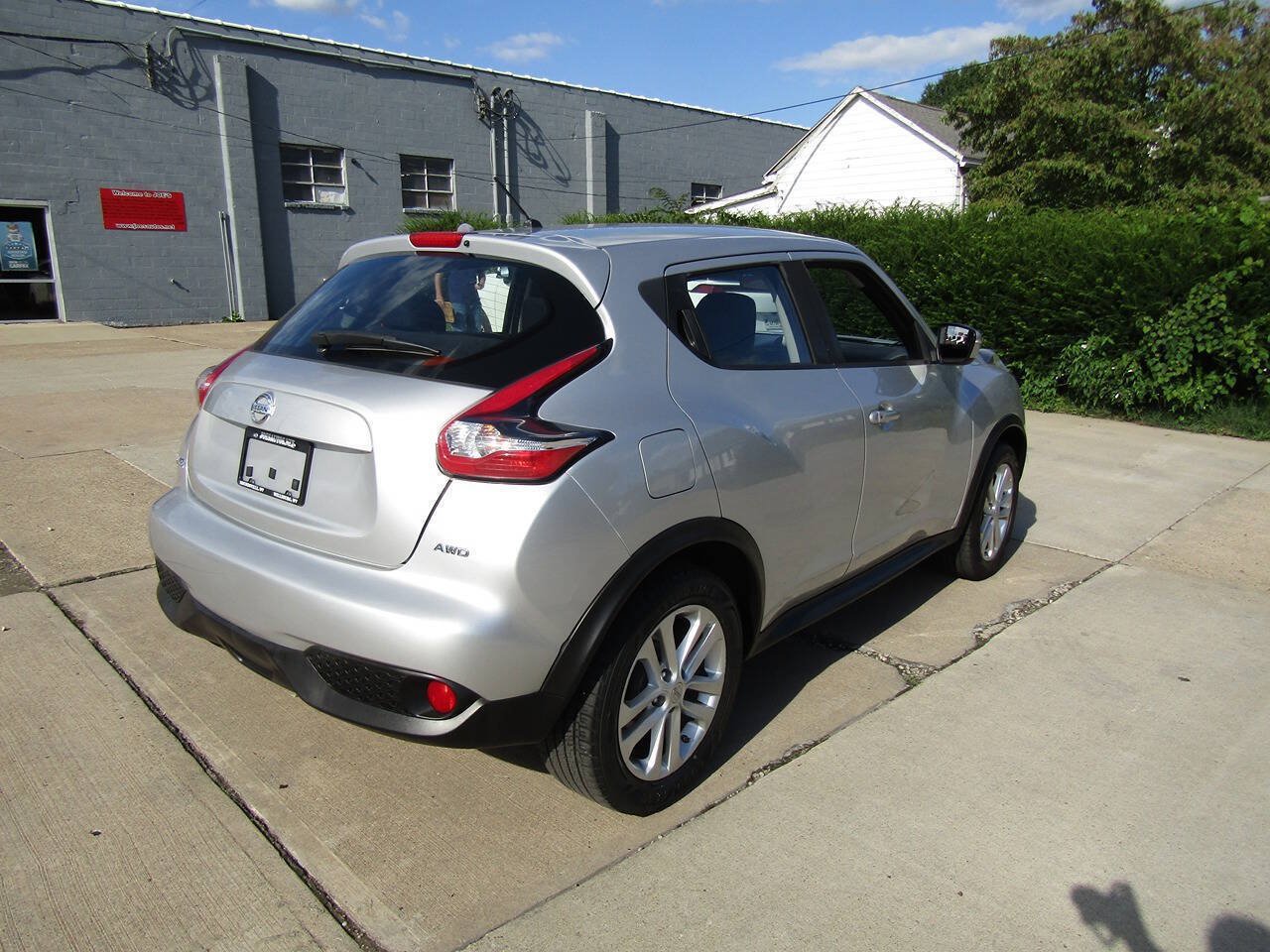 Used 2016 Nissan Juke S AWD/4WD image 7