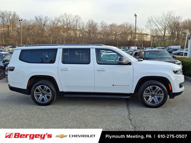 Used 2024 Jeep Wagoneer L Series II w/ Flexible Seating Group image 9