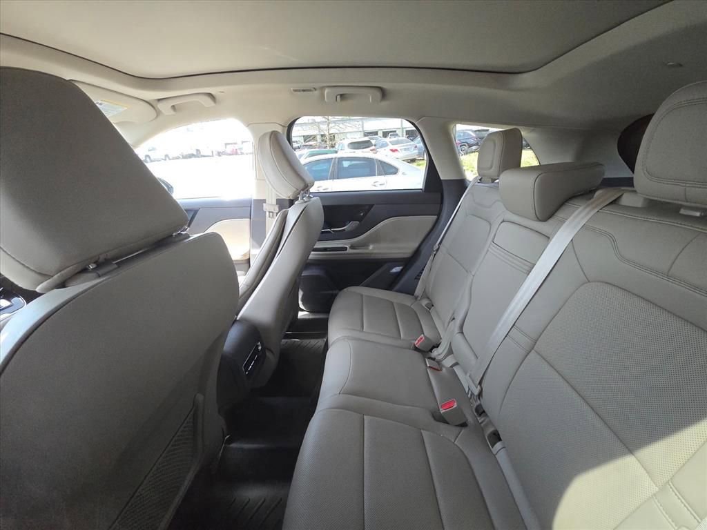 Used 2024 Lincoln Corsair Reserve w/ Equipment Group 201A image 7