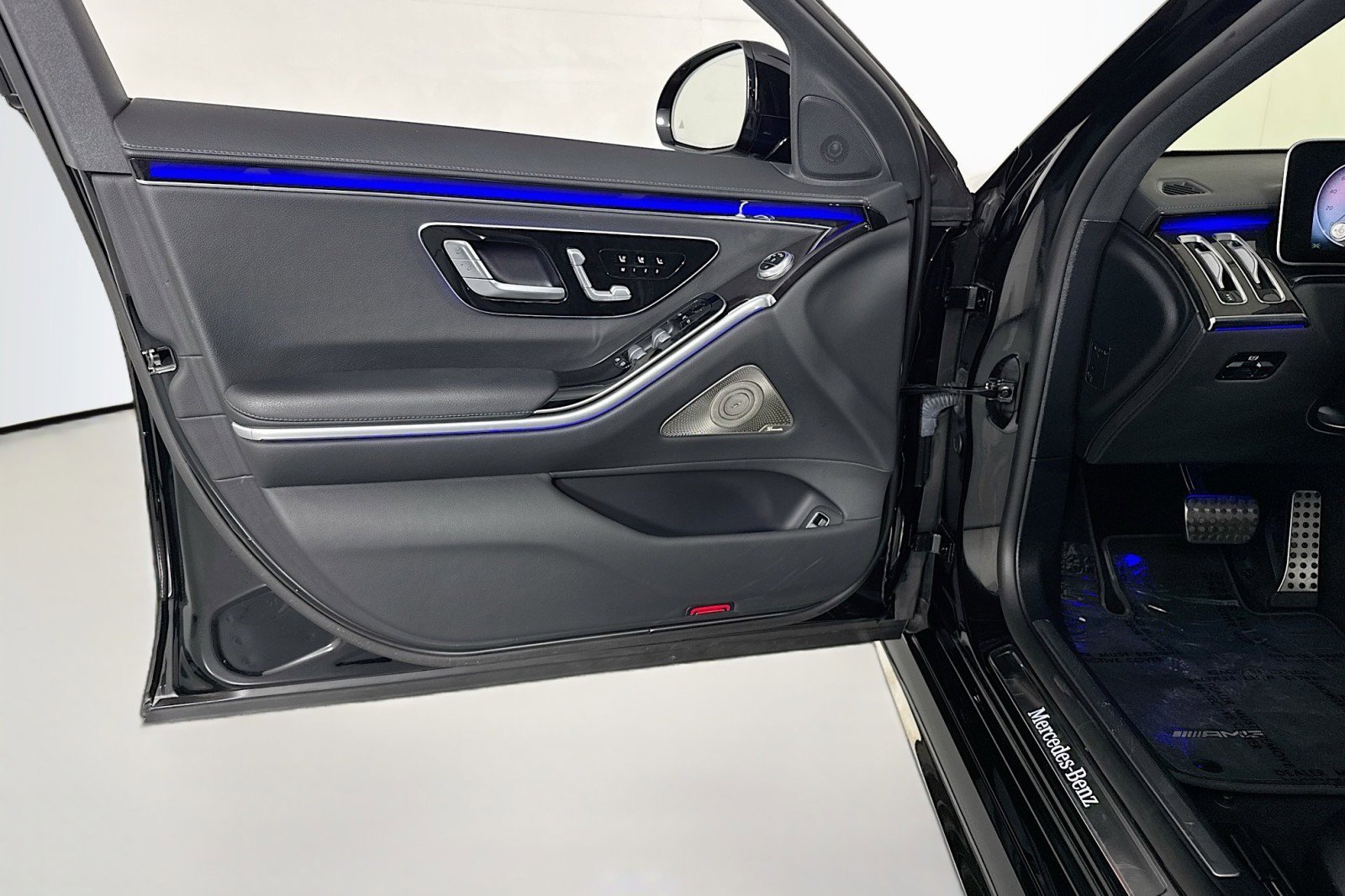 Certified 2023 Mercedes-Benz S 500 4MATIC image 22