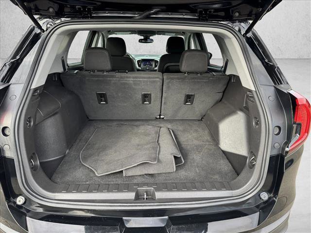 Used 2024 GMC Terrain SLE image 9
