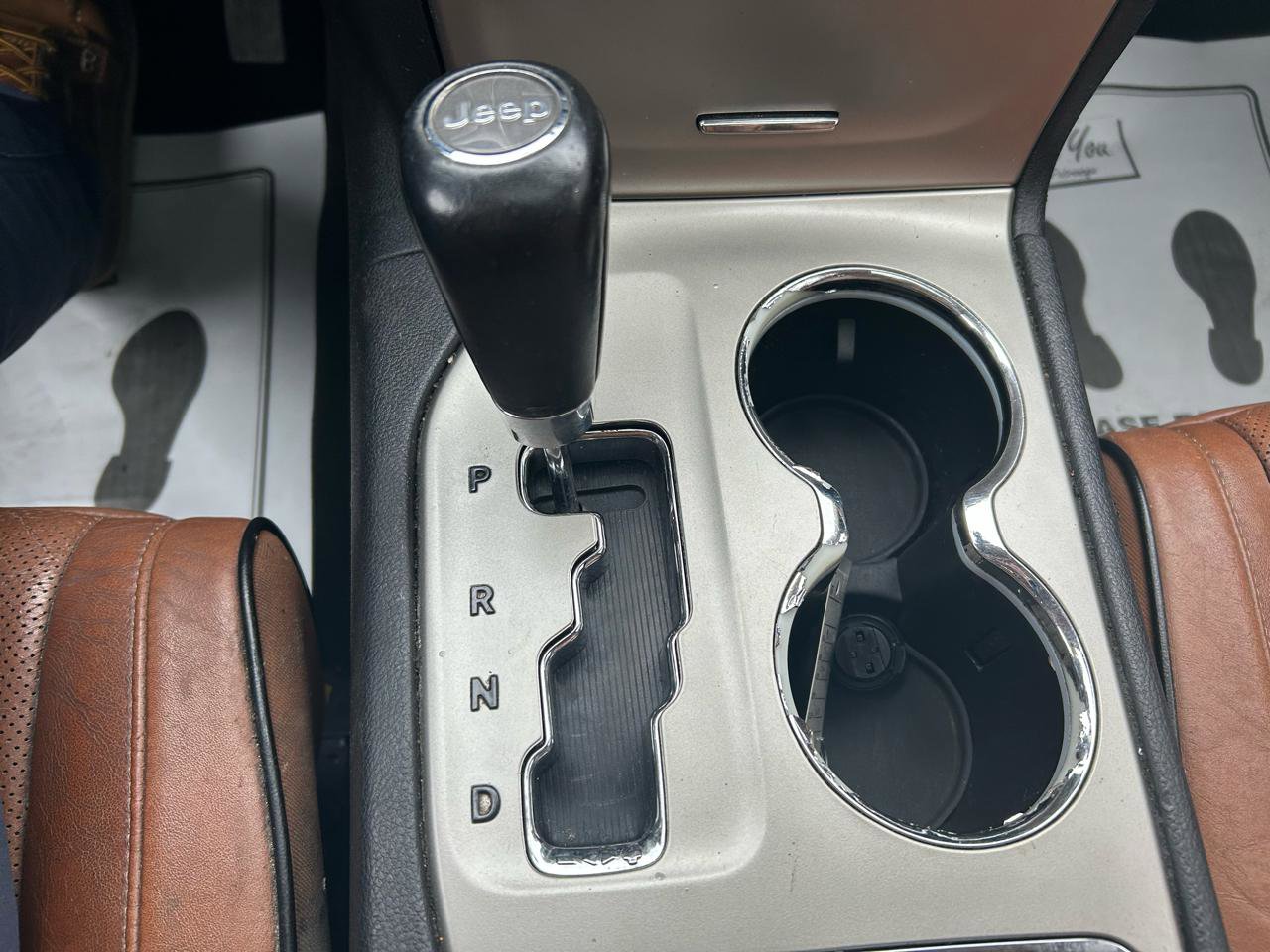 Used 2011 Jeep Grand Cherokee Overland Summit image 26