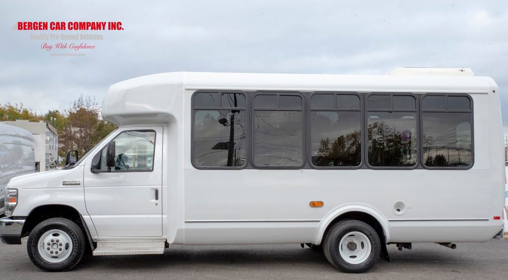 Used 2016 Ford E-450 and Econoline 450 Super Duty w/ Shuttle Bus Prep Package image 7
