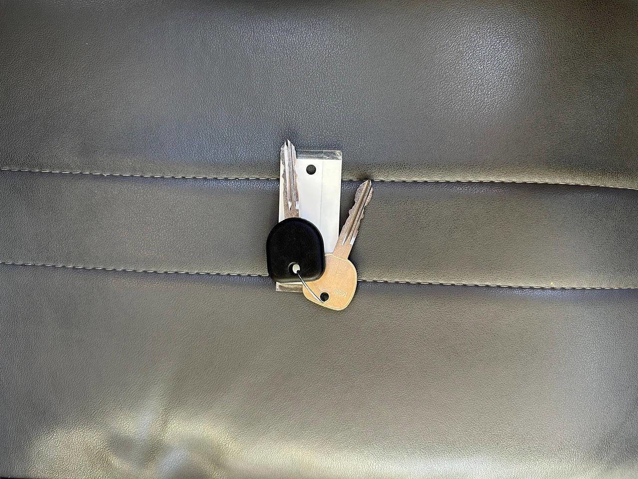 Used 2014 Chevrolet Express 2500 image 19