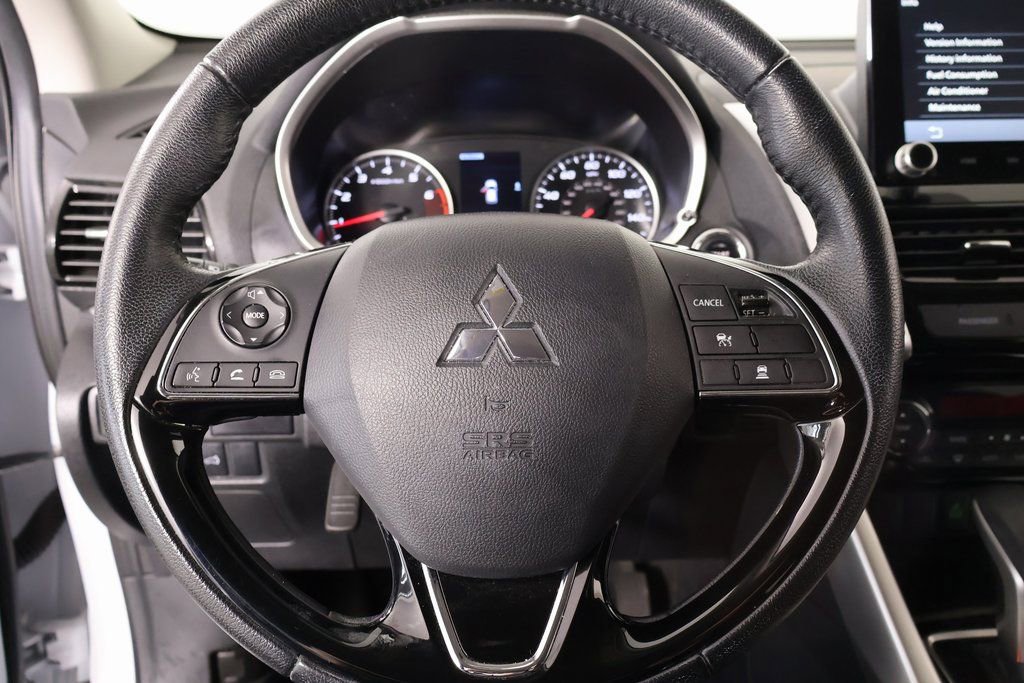 Used 2024 Mitsubishi Eclipse Cross SE image 3