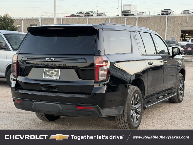 Used 2023 Chevrolet Suburban Z71 w/ Luxury Package AWD/4WD image 4