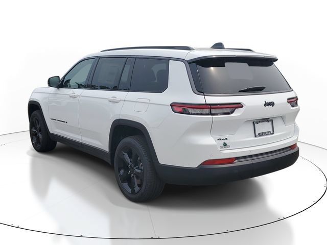 New 2026 Jeep Grand Cherokee L Limited w/ Limited Altitude Package AWD/4WD image 3
