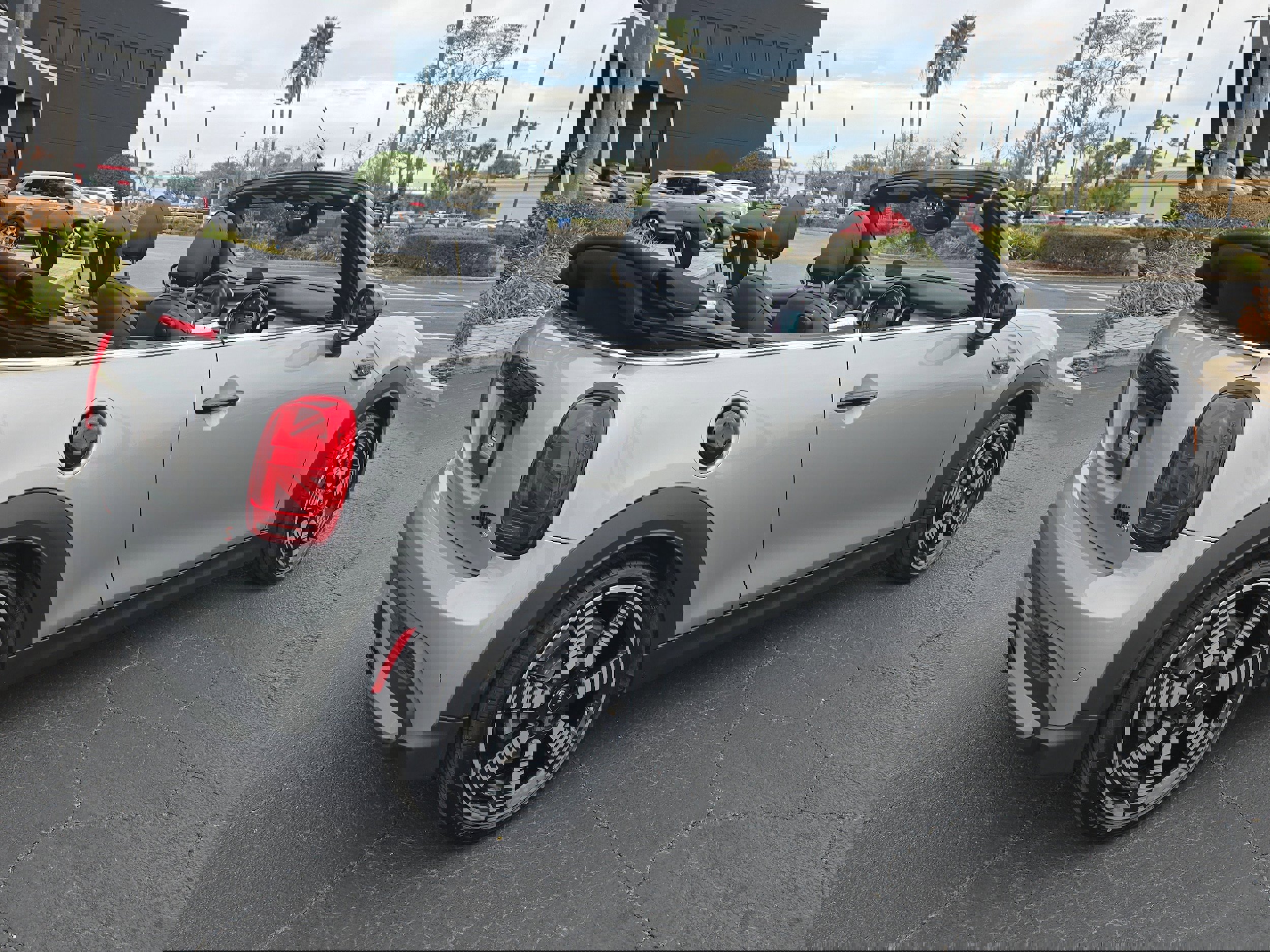 Certified 2023 MINI Cooper S image 5