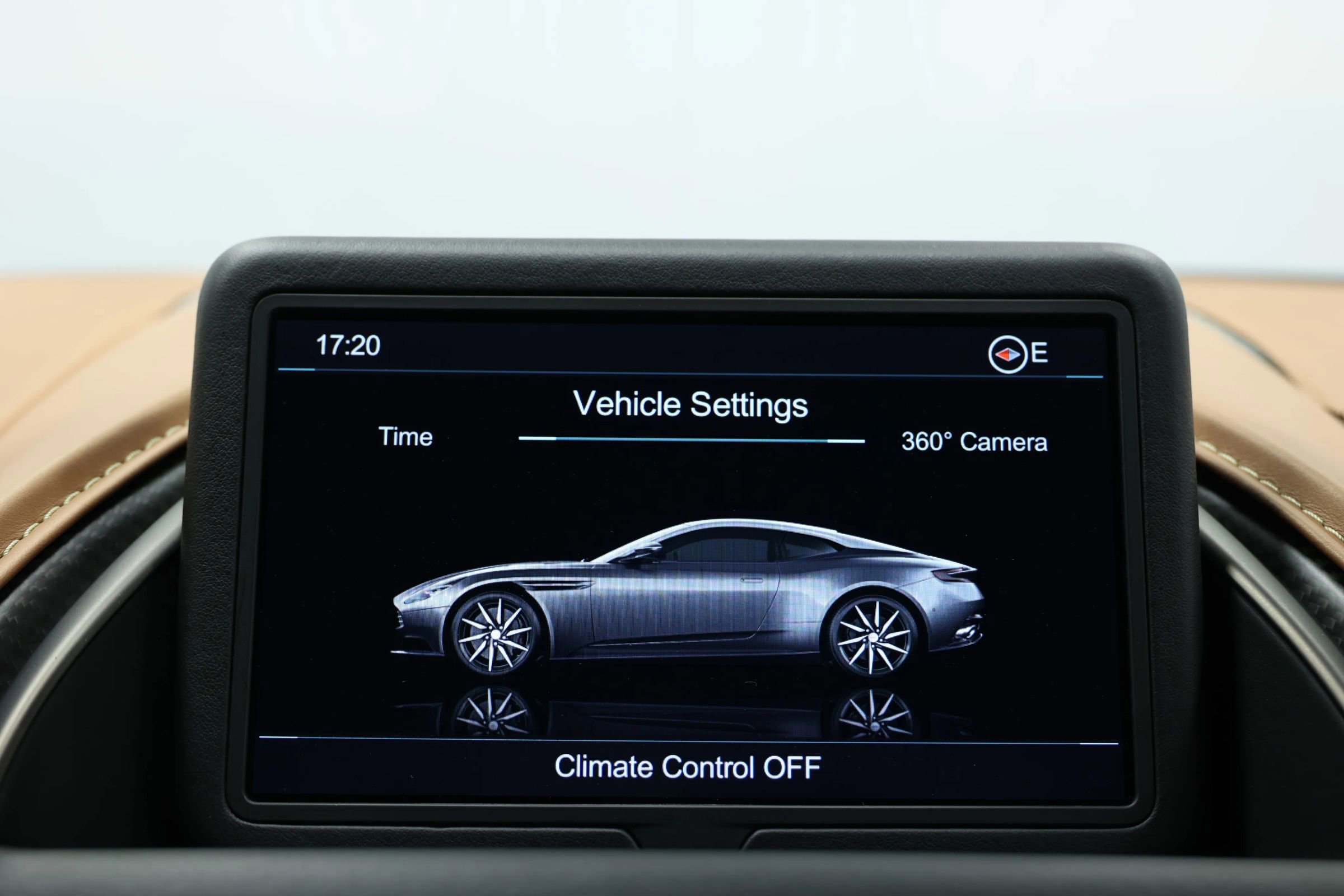 Used 2020 Aston Martin DB11 AMR image 37