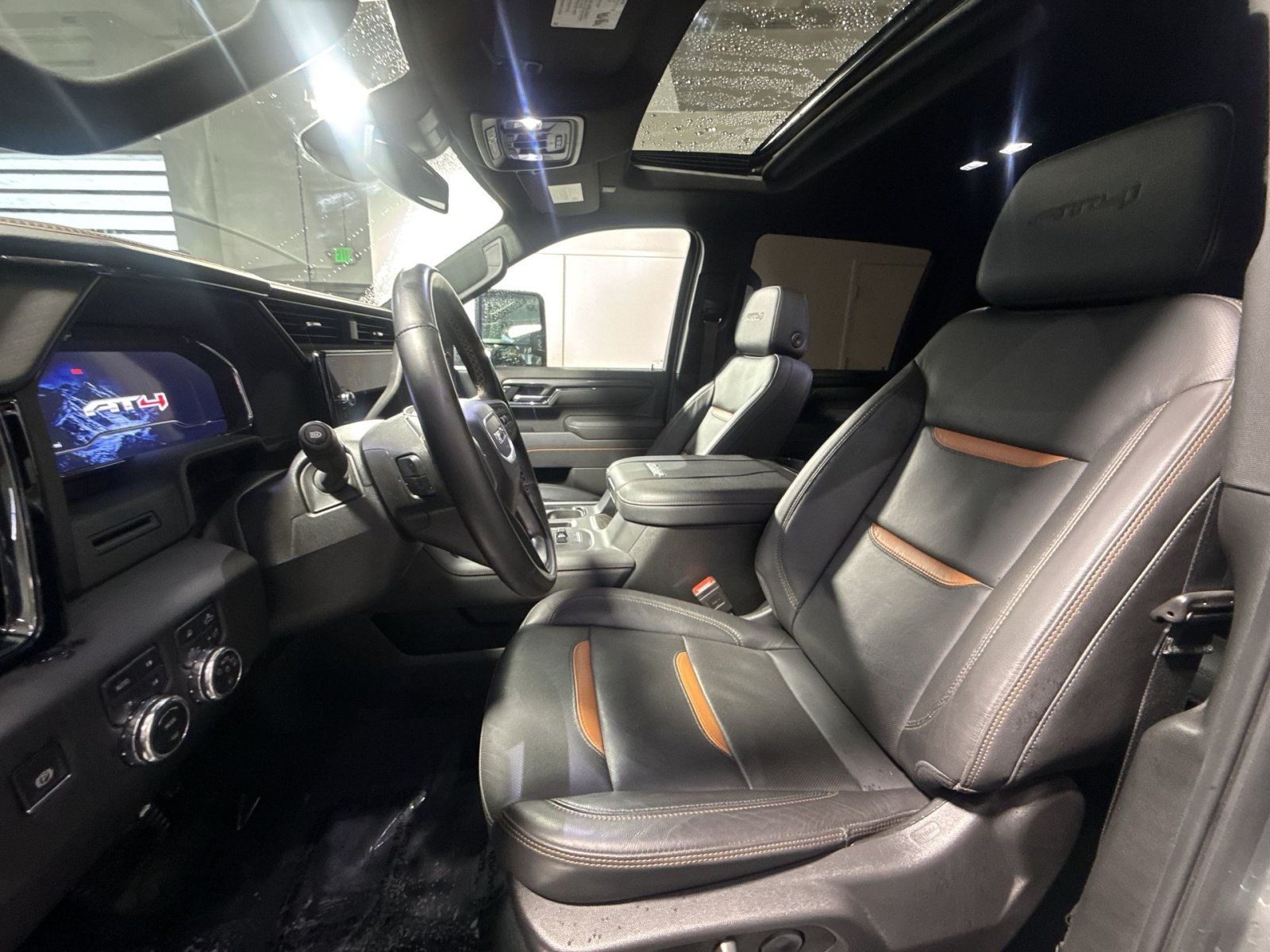 Used 2025 GMC Sierra 2500 AT4 w/ AT4 Preferred Package AWD/4WD image 14