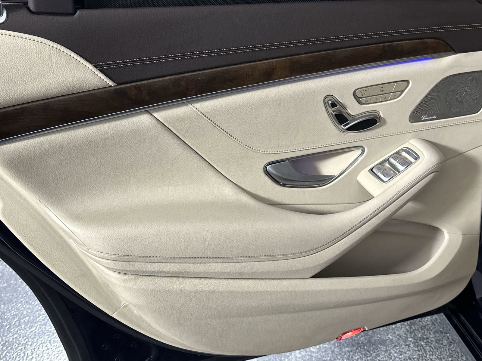 Used 2017 Mercedes-Benz S 550 4MATIC Sedan image 34