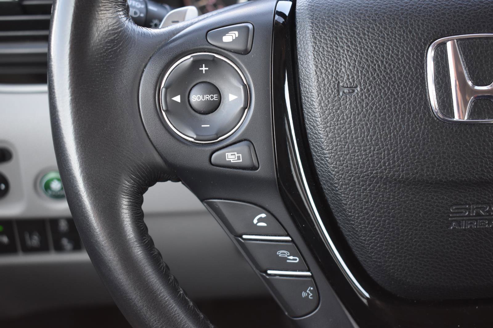 Used 2018 Honda Pilot Touring image 5