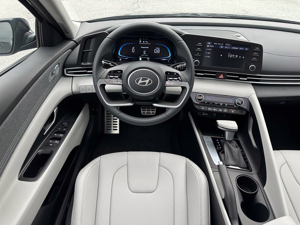 New 2026 Hyundai Elantra SEL Sport FWD image 15