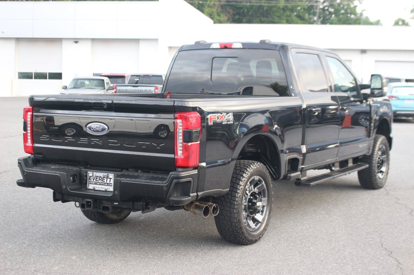 Used 2023 Ford F250 Lariat w/ Sport Appearance Package AWD/4WD image 7