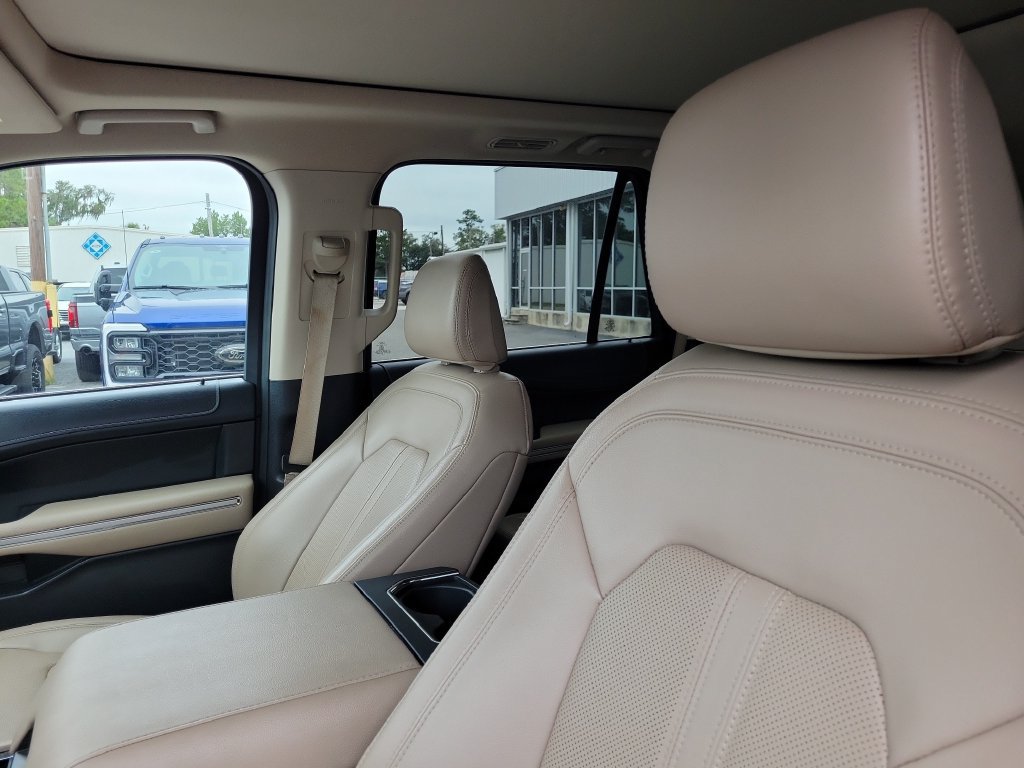 Used 2024 Ford Expedition Limited RWD image 27