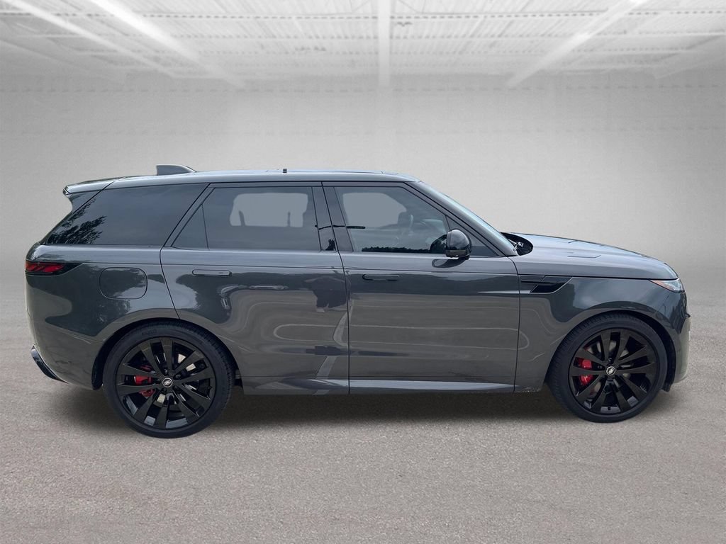 Used 2025 Land Rover Range Rover Sport Dynamic SE AWD/4WD image 6