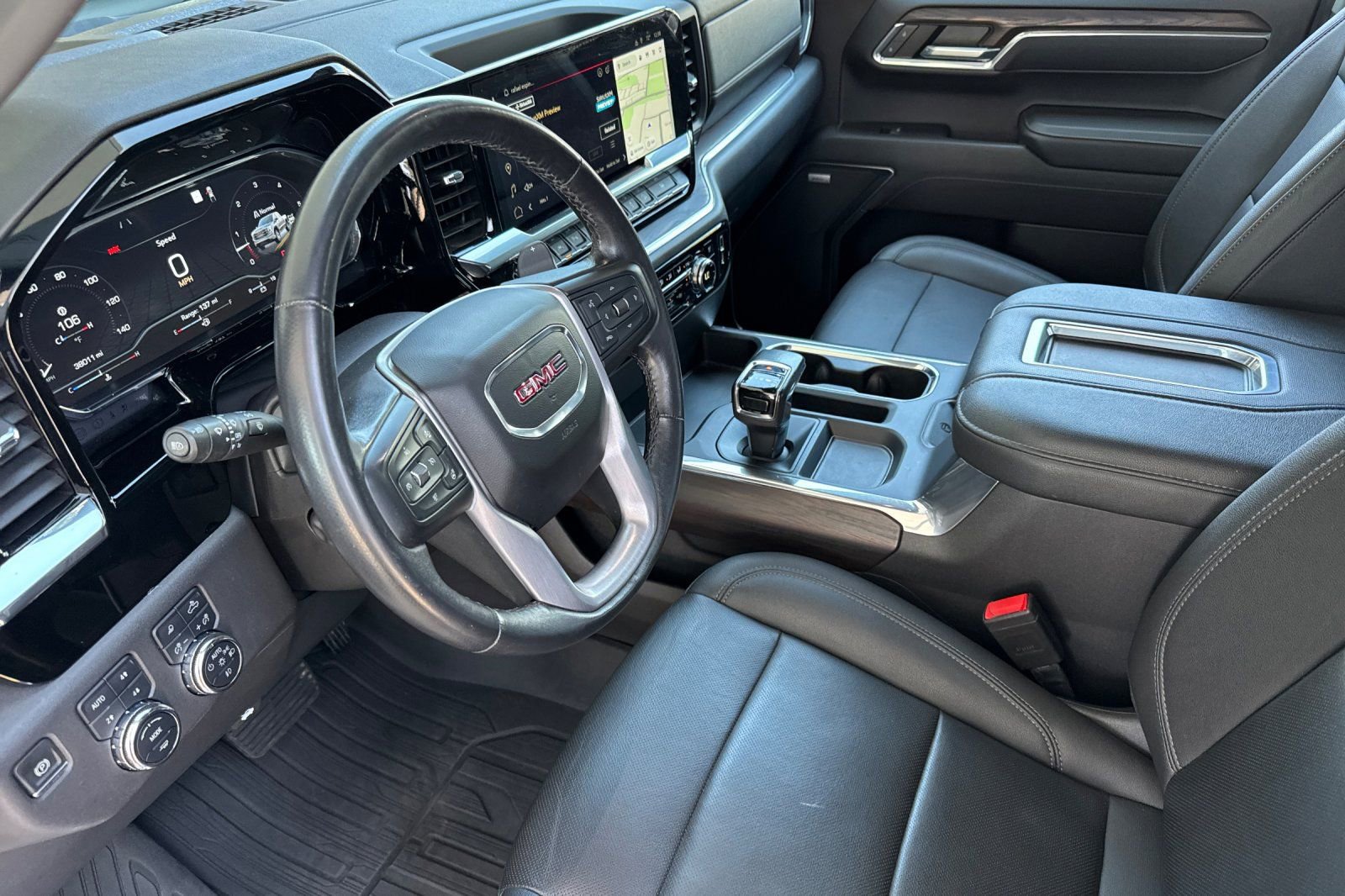 Used 2022 GMC Sierra 1500 SLT w/ SLT Premium Plus Package AWD/4WD image 9