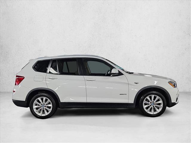 Used 2017 BMW X3 sDrive28i image 4