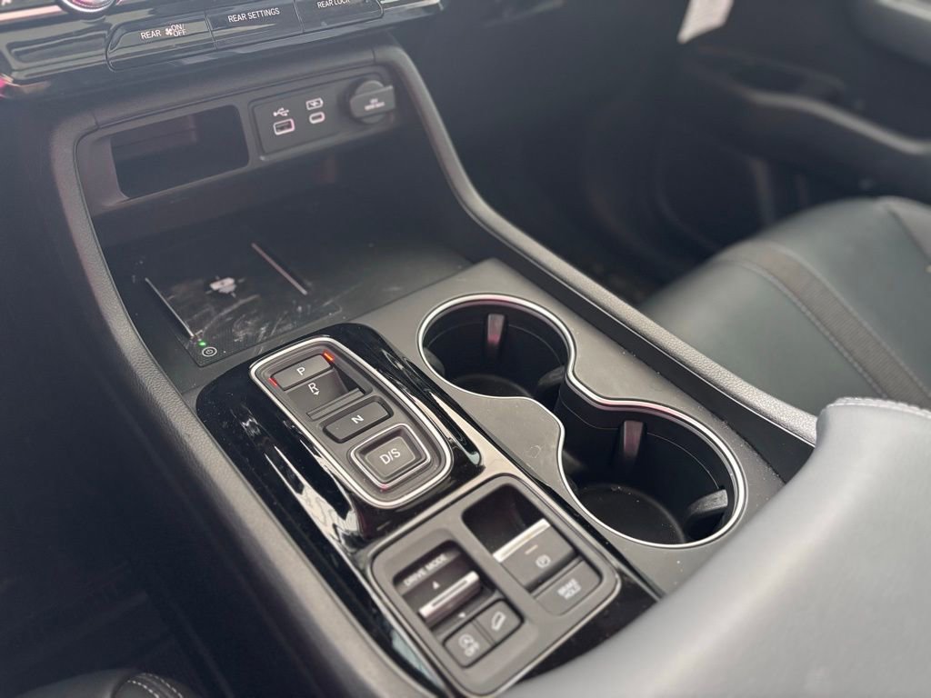 Used 2025 Honda Pilot Touring image 26