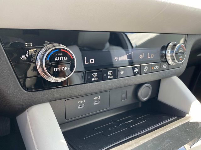 New 2025 Mitsubishi Outlander AWD image 13