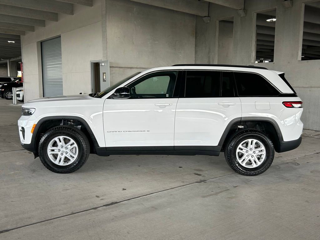 Used 2025 Jeep Grand Cherokee Laredo AWD/4WD video 2