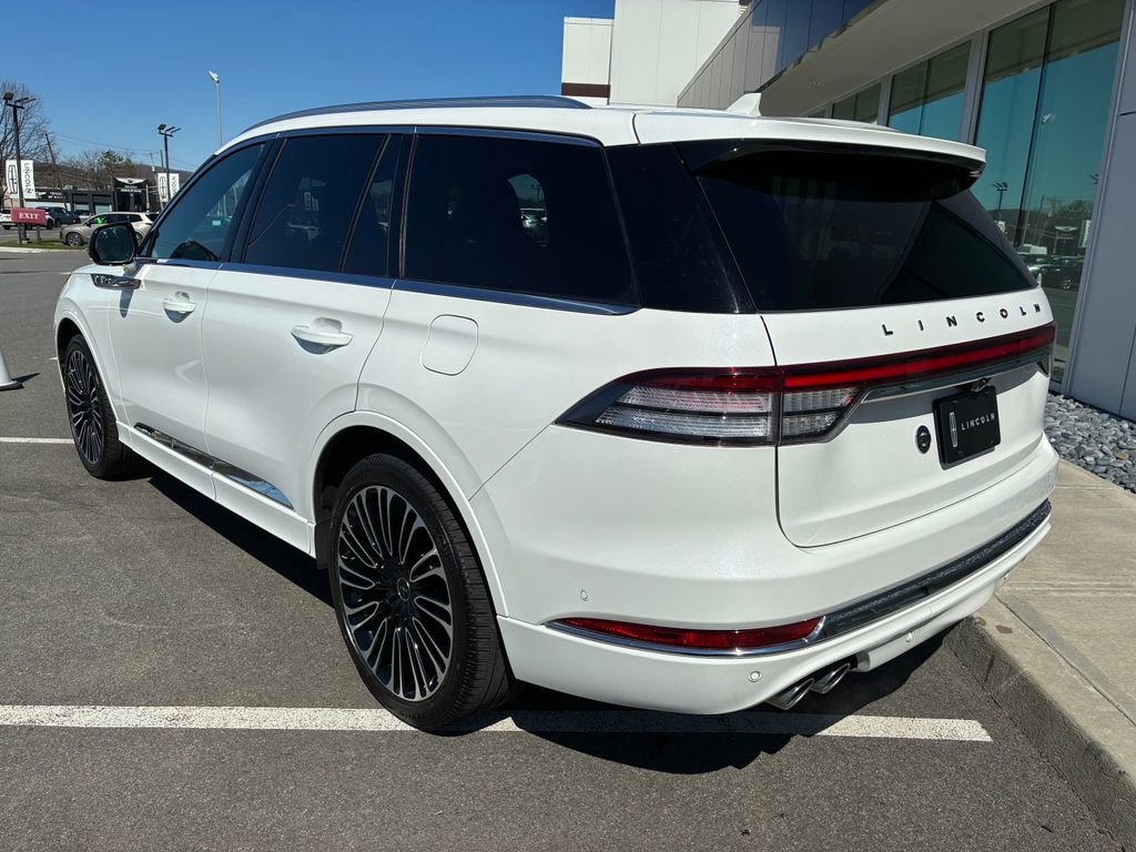 Used 2023 Lincoln Aviator Black Label w/ Dynamic Handling Package image 3