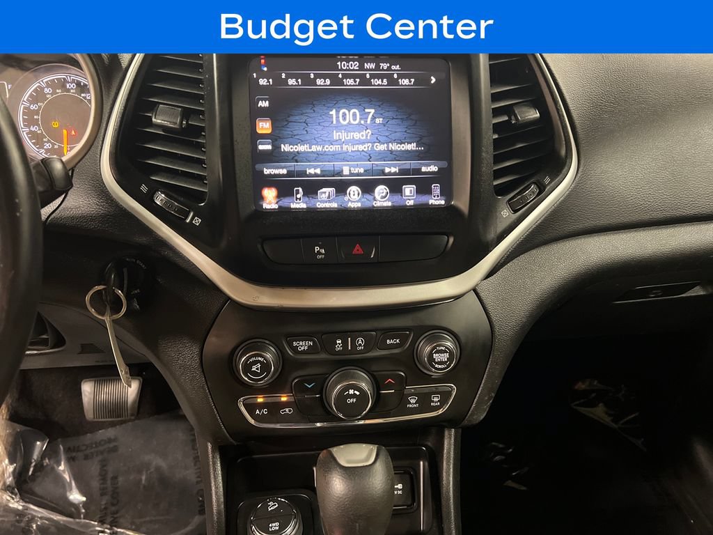 Used 2017 Jeep Cherokee Latitude w/ Safety/Convenience Group AWD/4WD image 22
