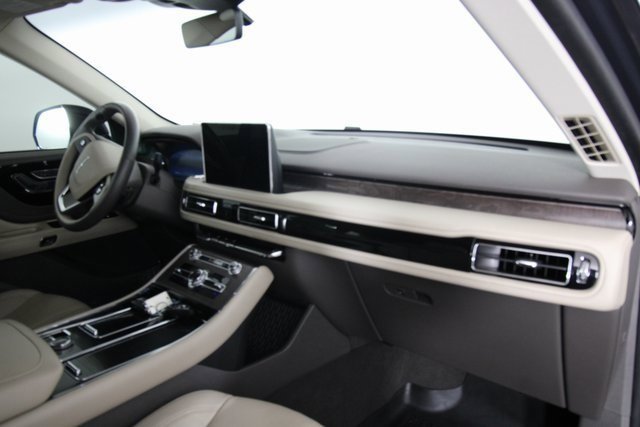 Used 2023 Lincoln Aviator Reserve w/ Equipment Group 201A image 21