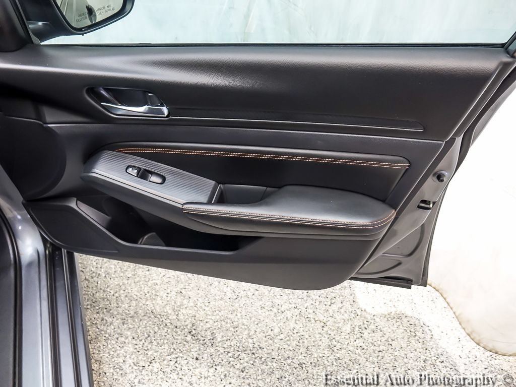 Used 2019 Nissan Altima 2.5 SR FWD image 23