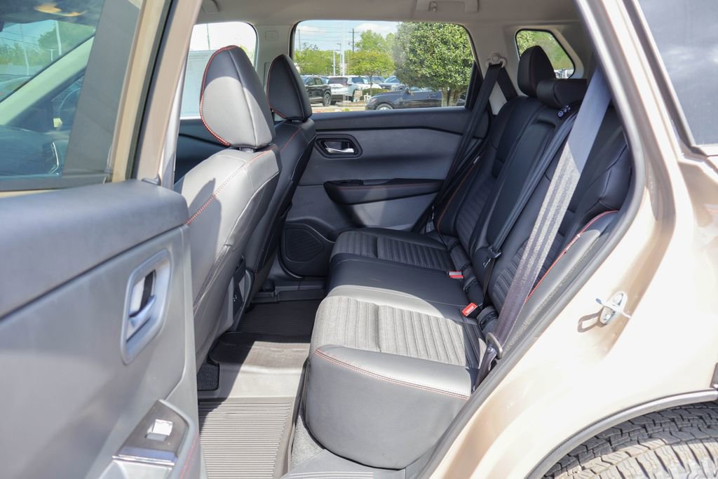 New 2026 Nissan Rogue SV image 8