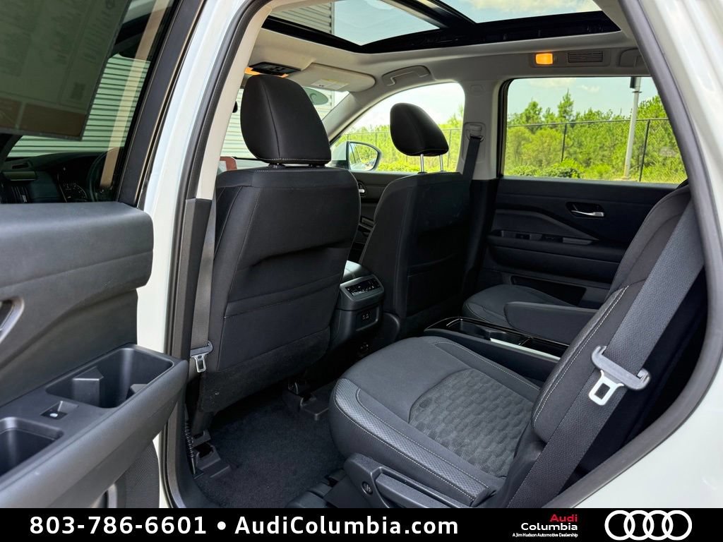 Used 2022 Nissan Pathfinder SV w/ SV Premium Package AWD/4WD image 25