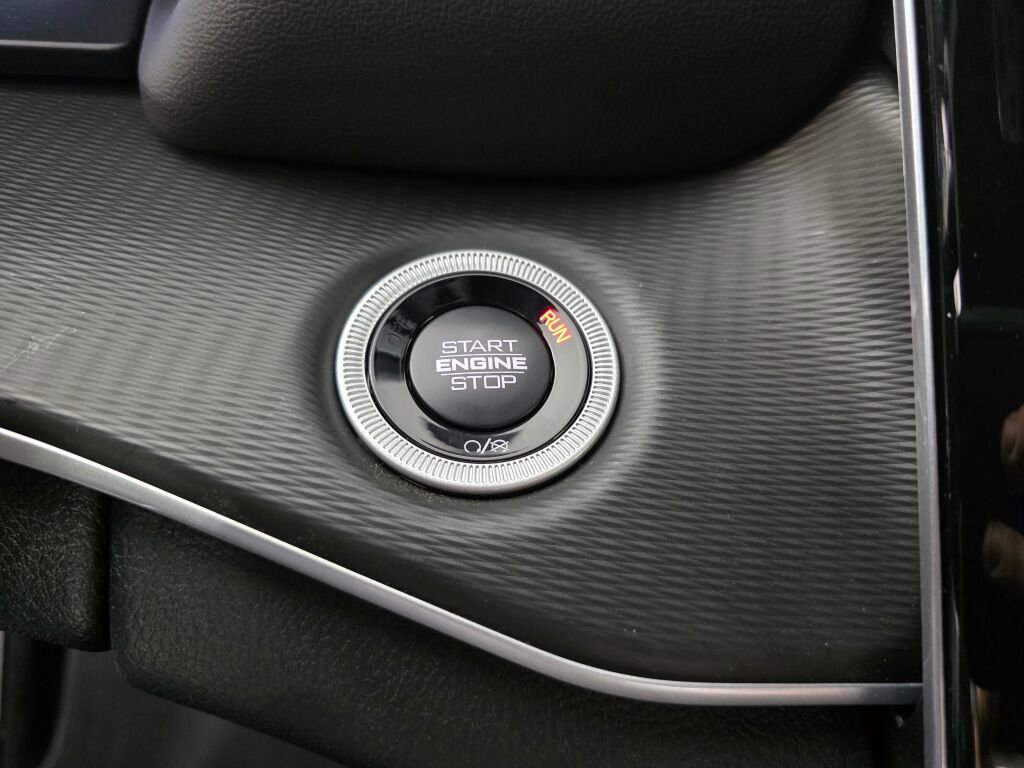 New 2025 Jeep Grand Cherokee Altitude image 19