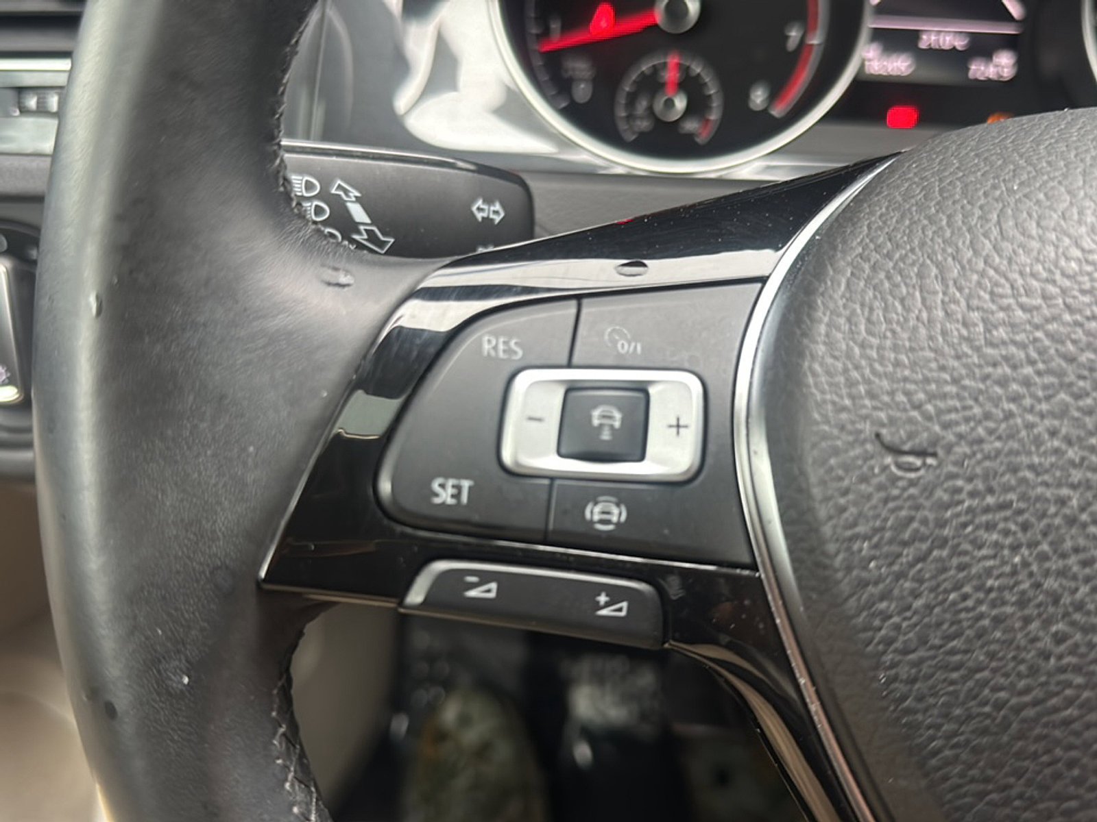 Used 2019 Volkswagen Golf SE w/ Driver Assistance Package FWD image 29
