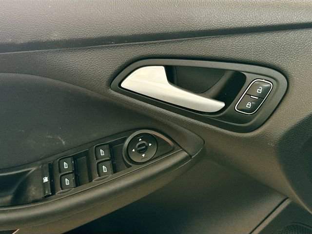 Used 2017 Ford Focus SE image 18