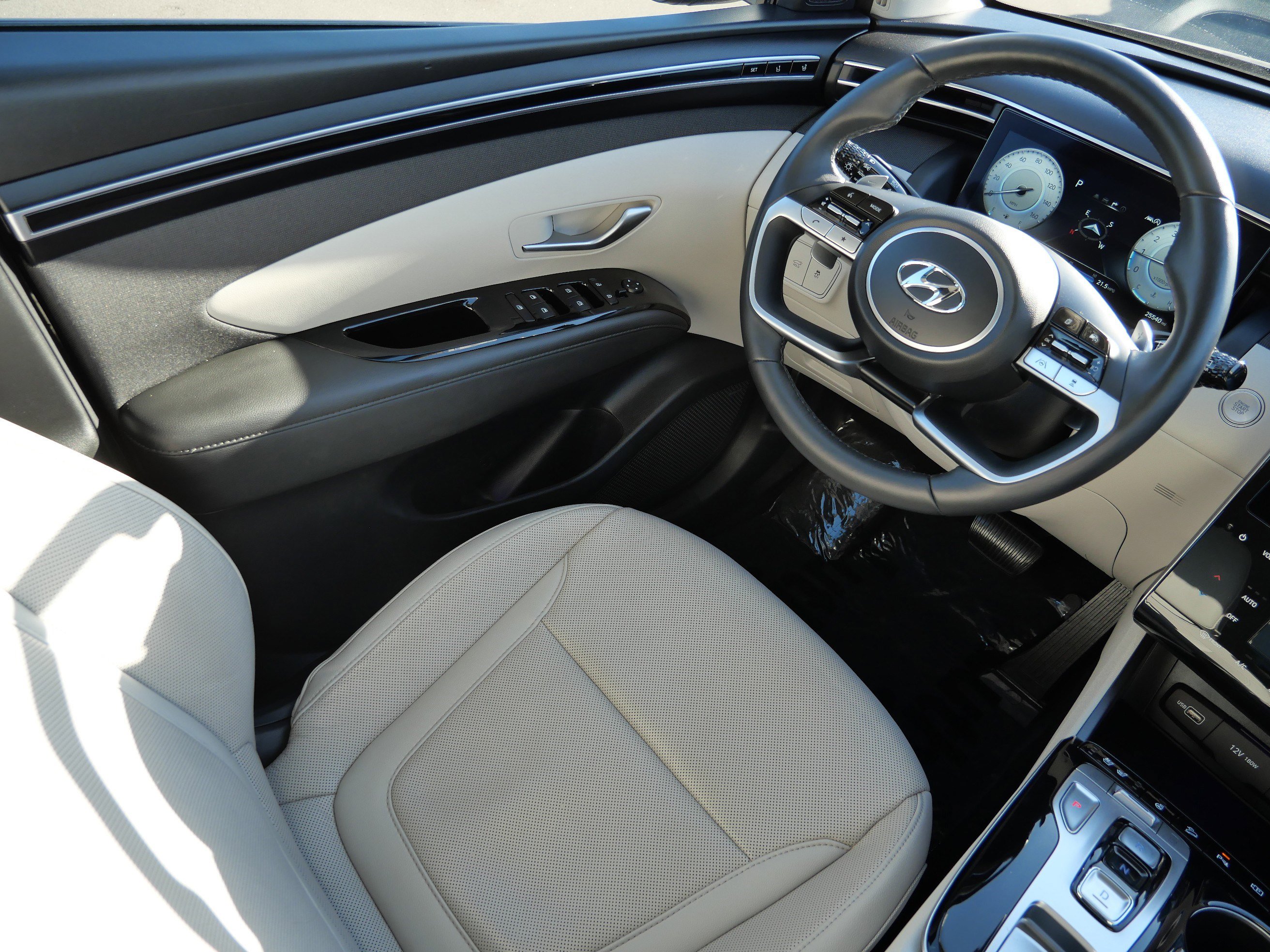 Certified 2023 Hyundai Tucson Limited image 9